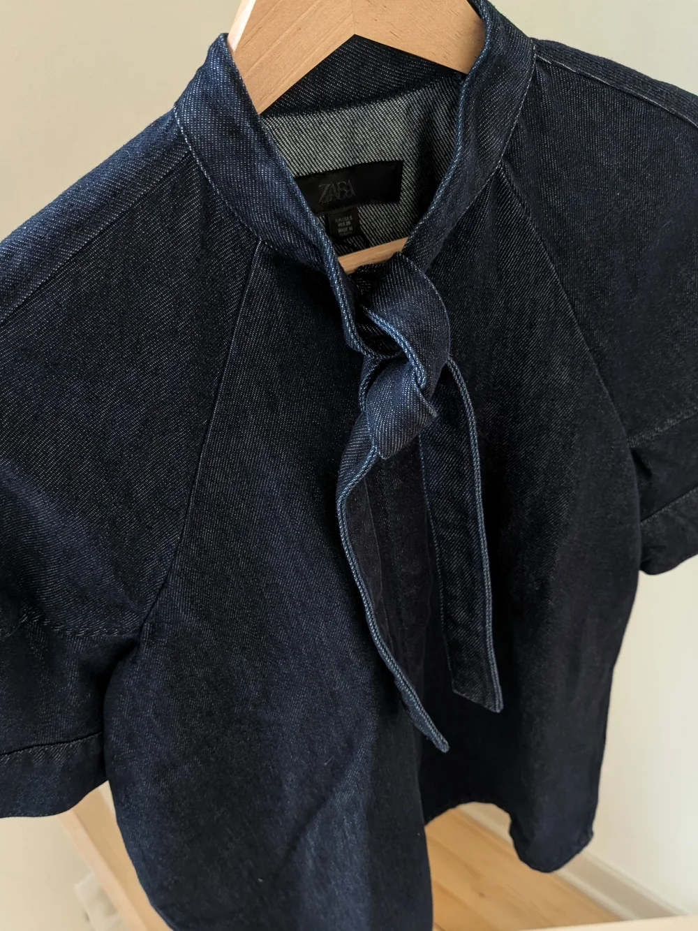 NWT Zara Denim Tie-Neck Short Sleeve Top In Dark Blue - S - Picture 3 of 5